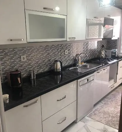Appartement Sisli Trump Tower Cevahir Iki Oda Bir Salon Klimali Tuem Daire *
